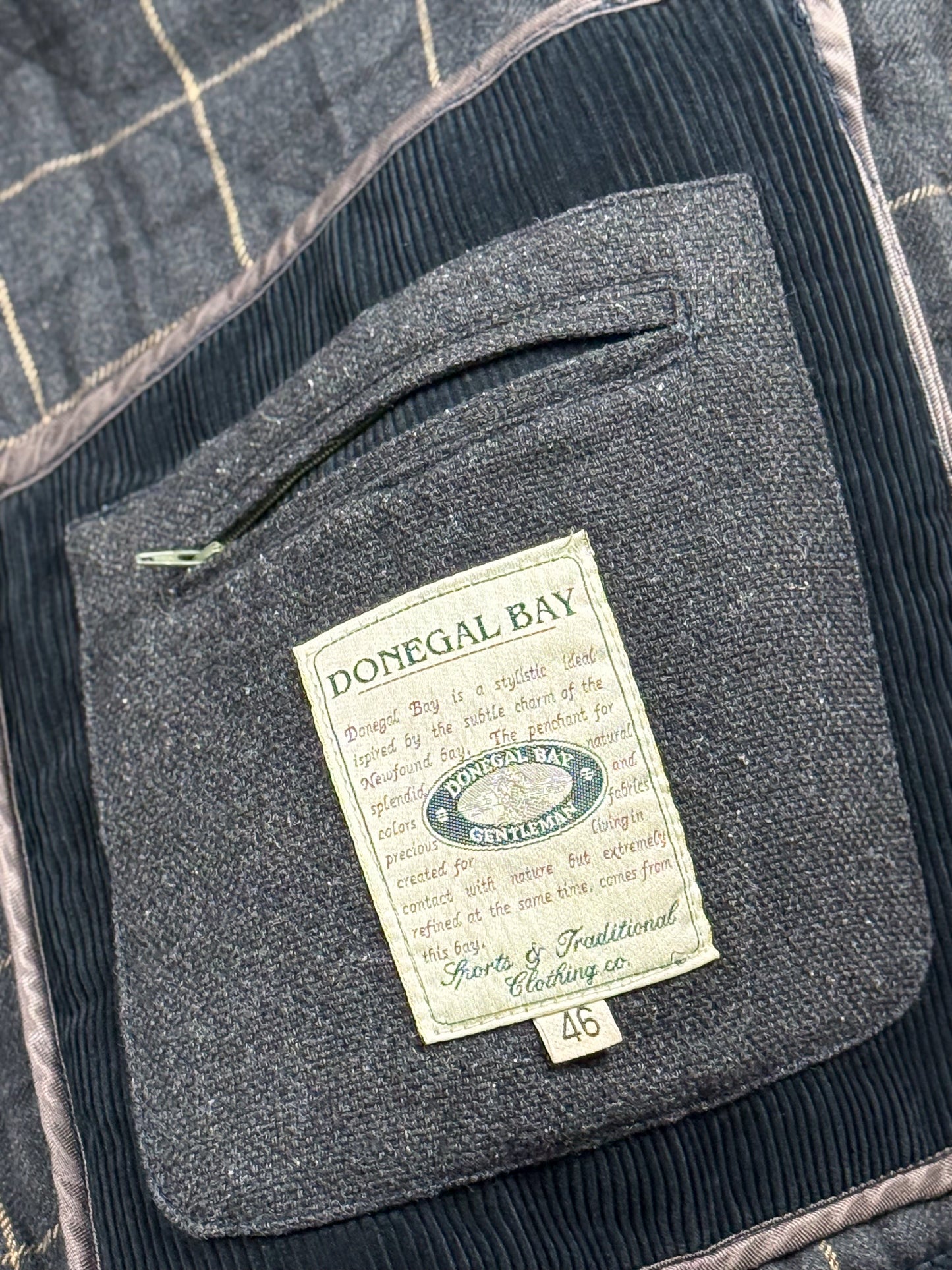 Giacca Trapuntata Vintage Blu Scuro con Colletto in Pelle Marrone