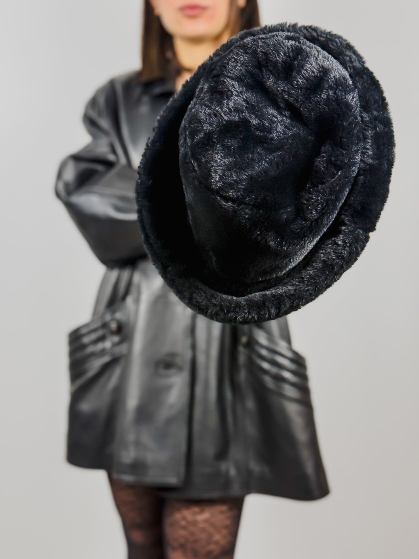 CAPPELLO IN PELLICCIA NERO