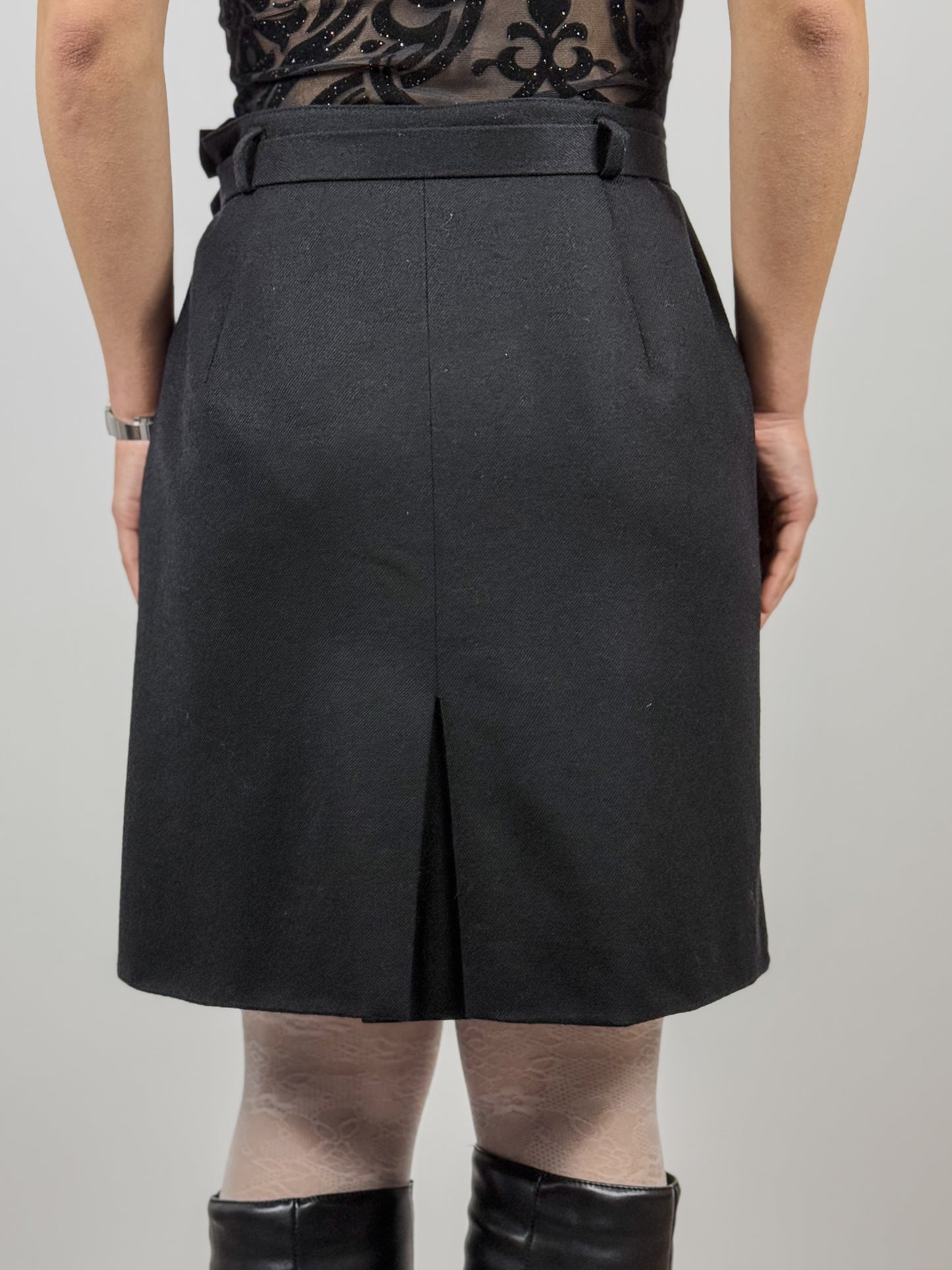 BLACK VIRGIN WOOL SKIRT