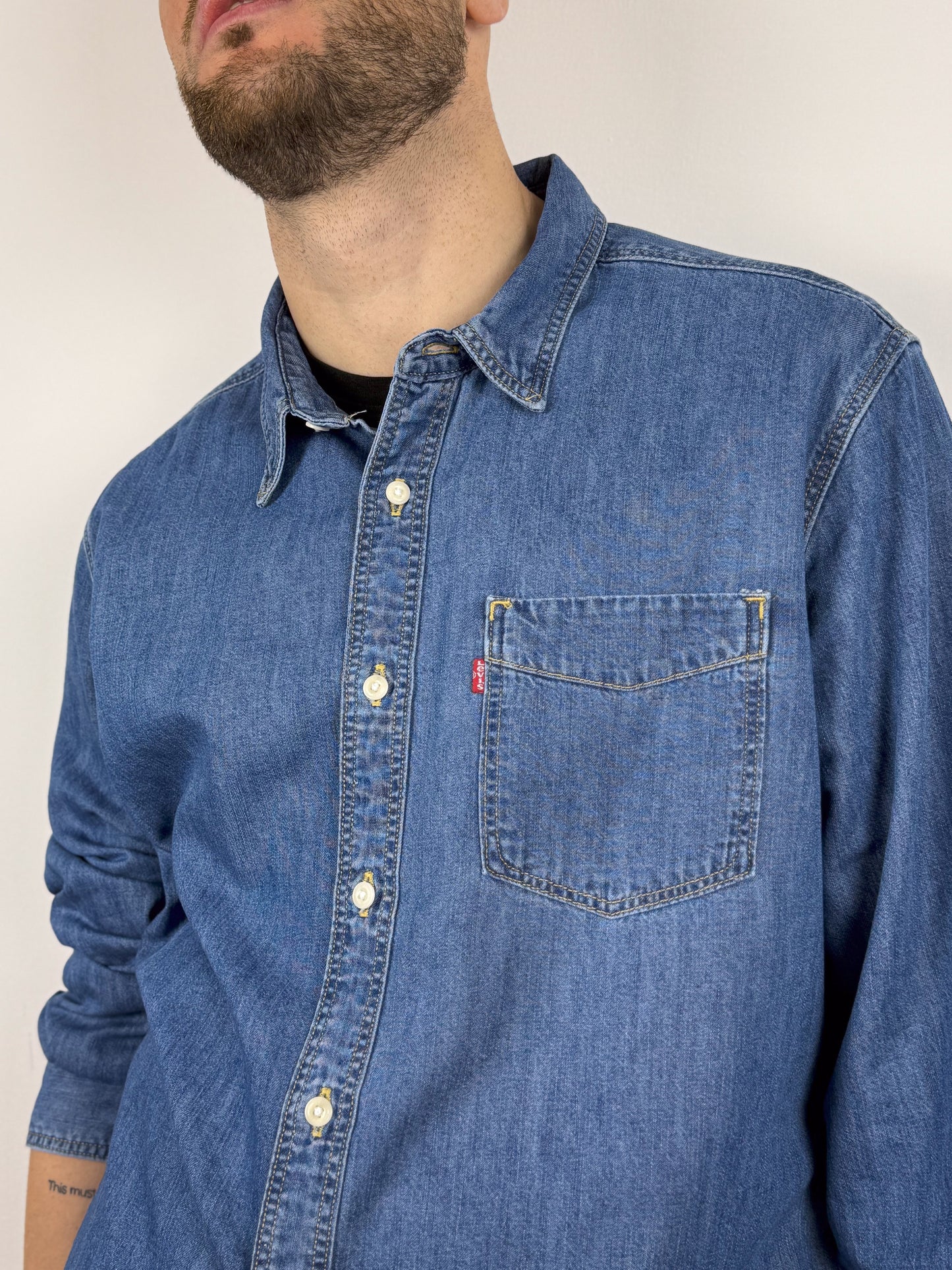 LEVI'S JEANS SHIRT