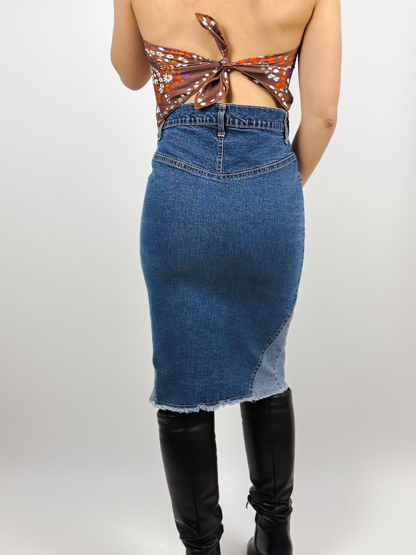 JUPE EN JEAN AVEC POCHES