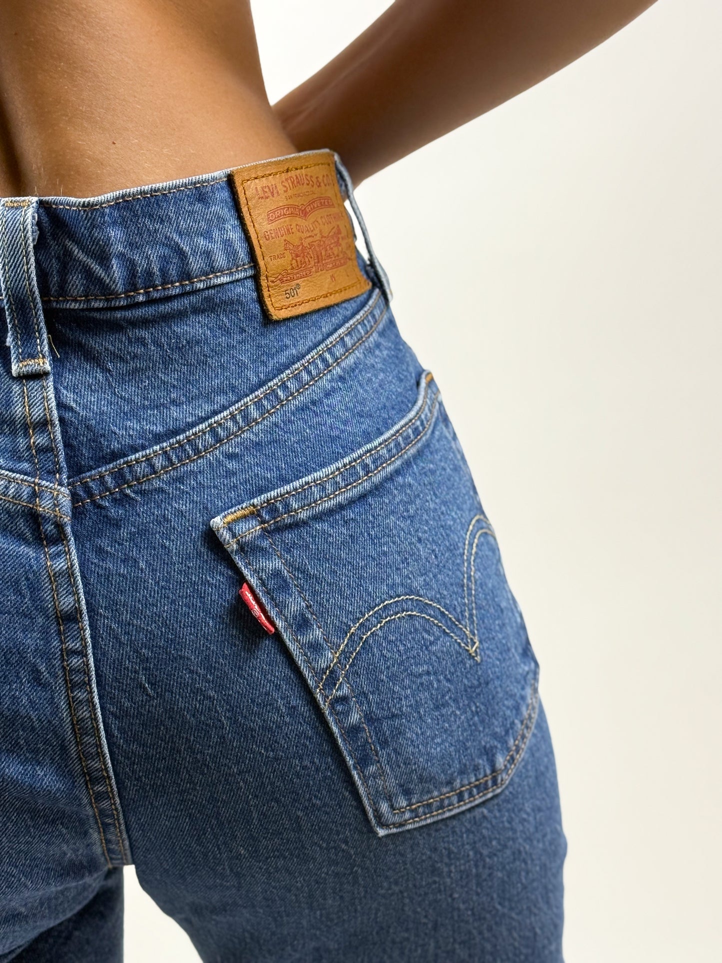 Jeans Levi’s 501 Vintage da donna – lavaggio medio, 5 tasche