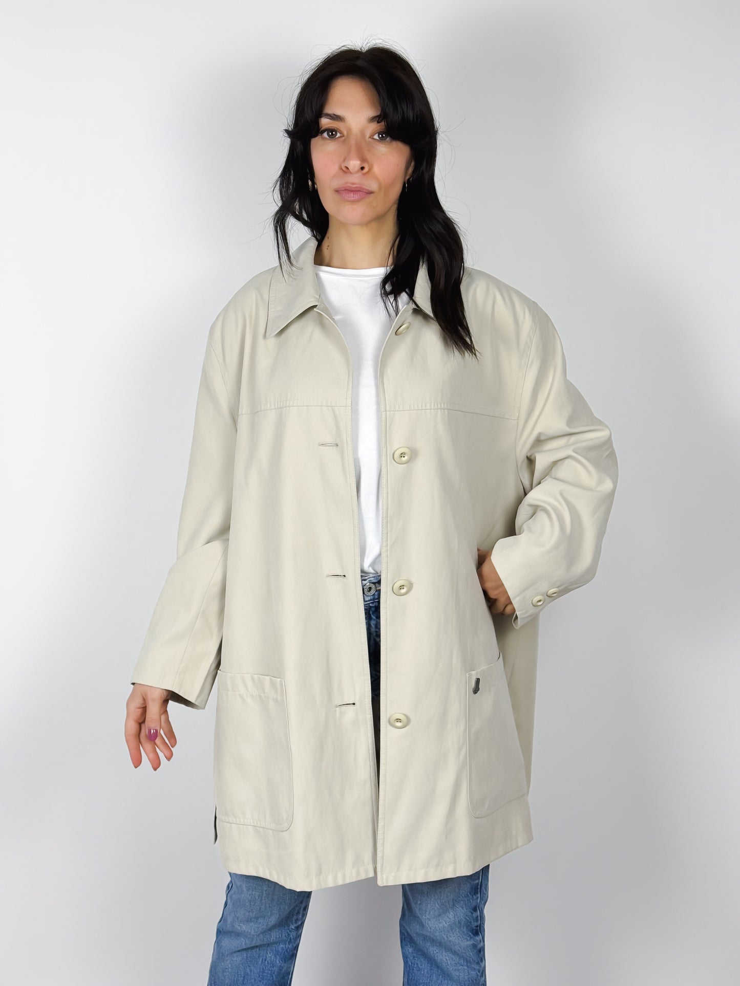 TRENCH BEIGE CORTO