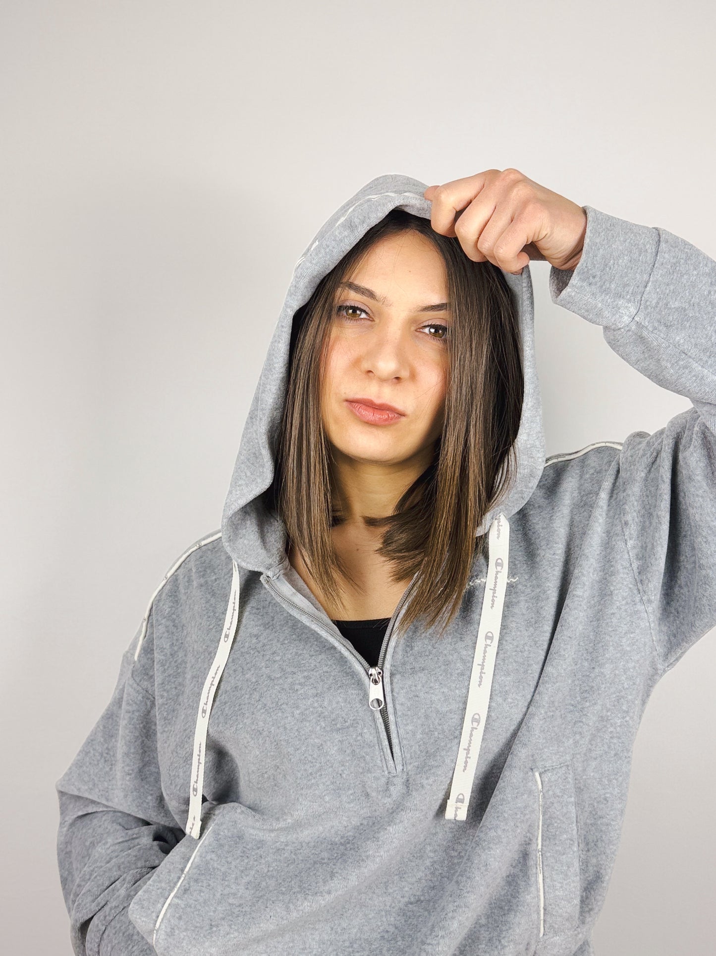 CHAMPION CHENILLE CROP SWEATSHIRT