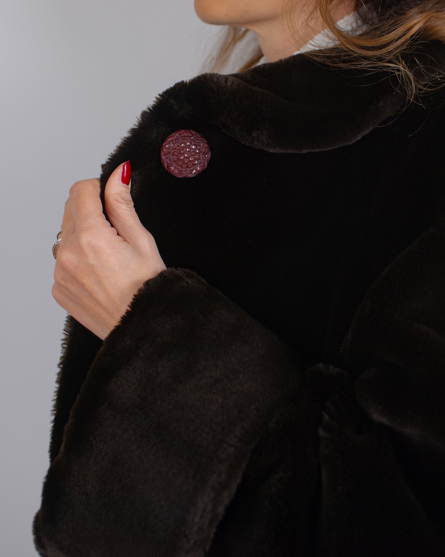 PELLICCIA SINTETICA MARRONE