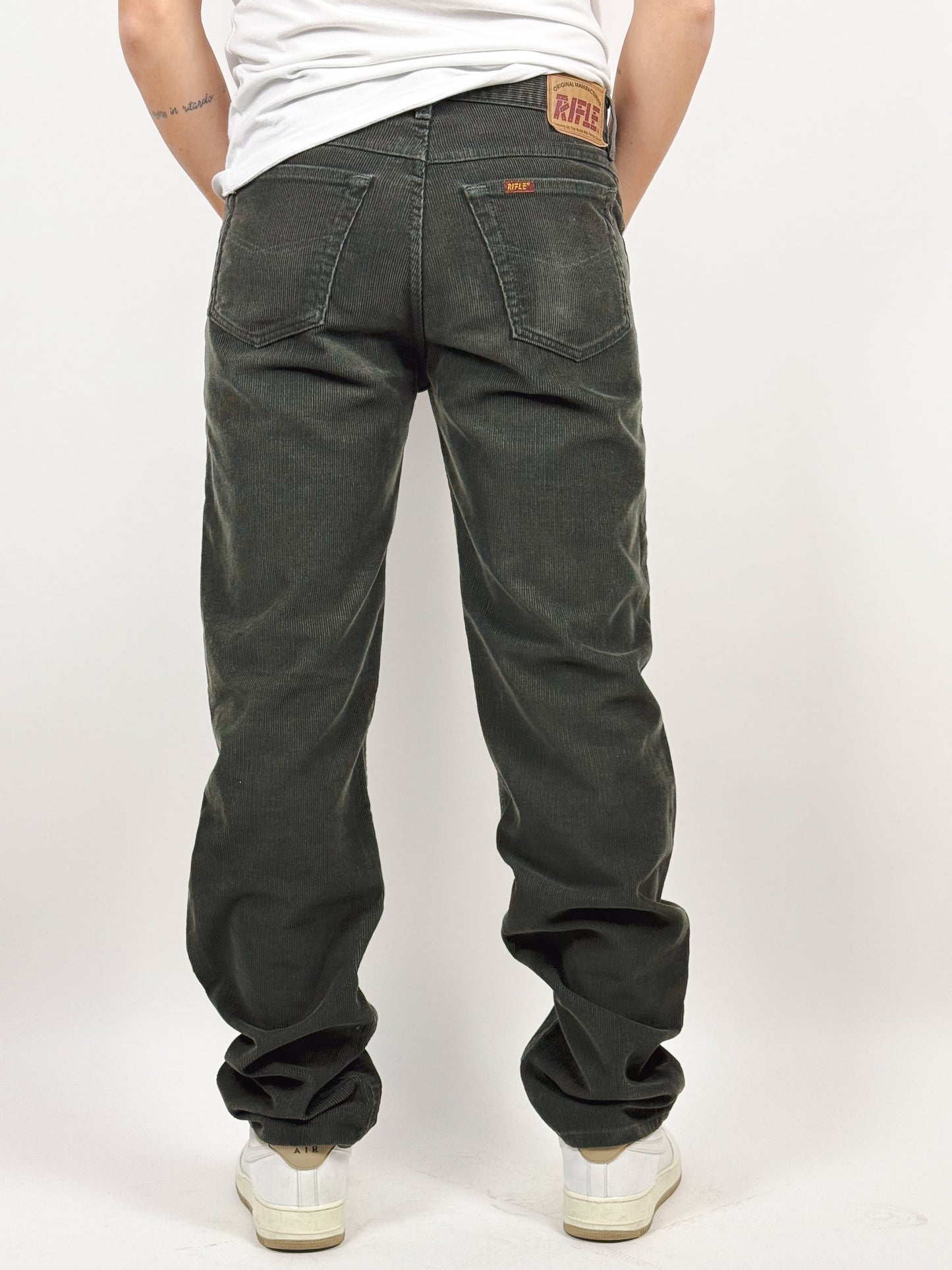 PANTALONI VELLUTO A COSTE RIFLE