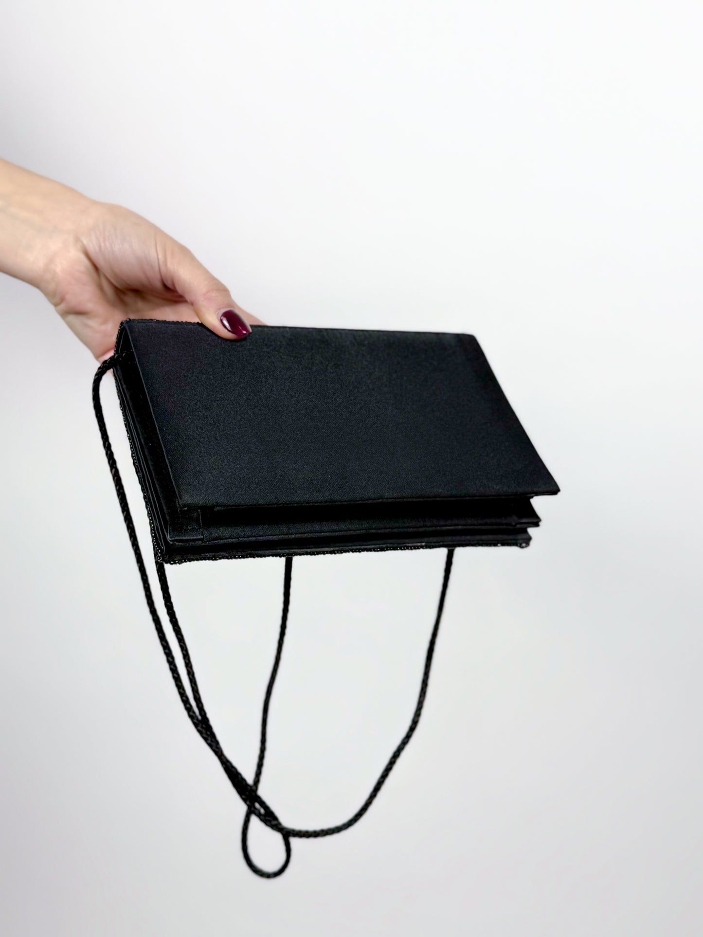 BORSA NERA CON PAILETTES