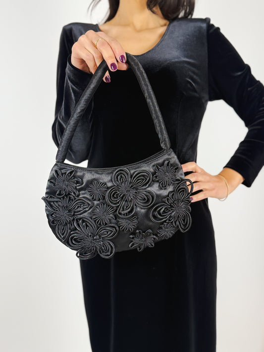 BORSETTA NERA CON FIORI