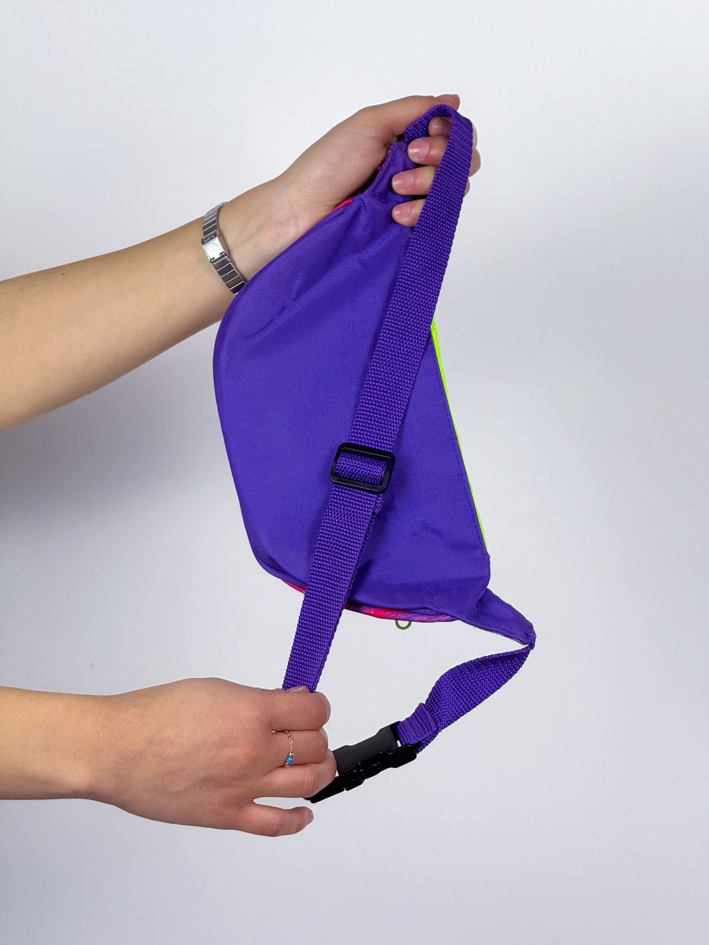 Marsupio Vintage Anni '90 - Icona dello Streetwear