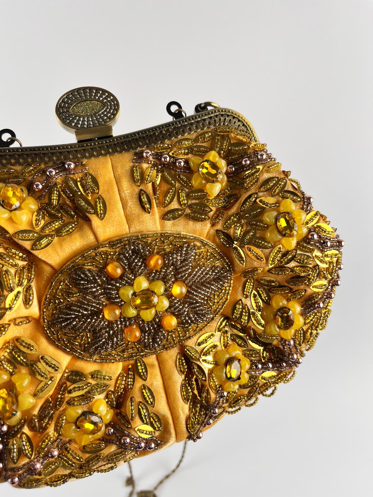 Borsetta Vintage Gioiello Oro con Perline e Paillettes – Anni '70