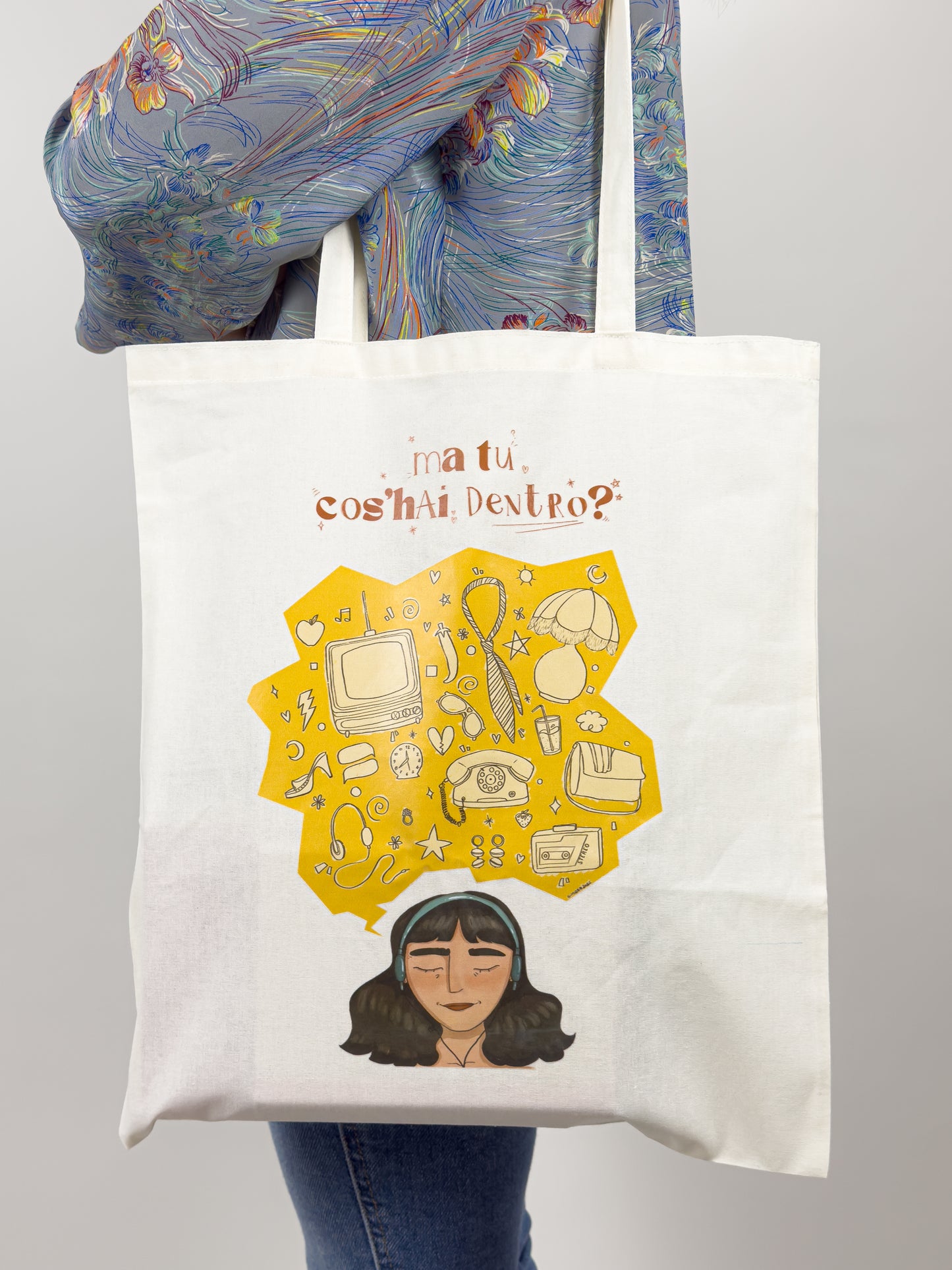 Totebag con illustrazione Ma tu cos'hai dentro?