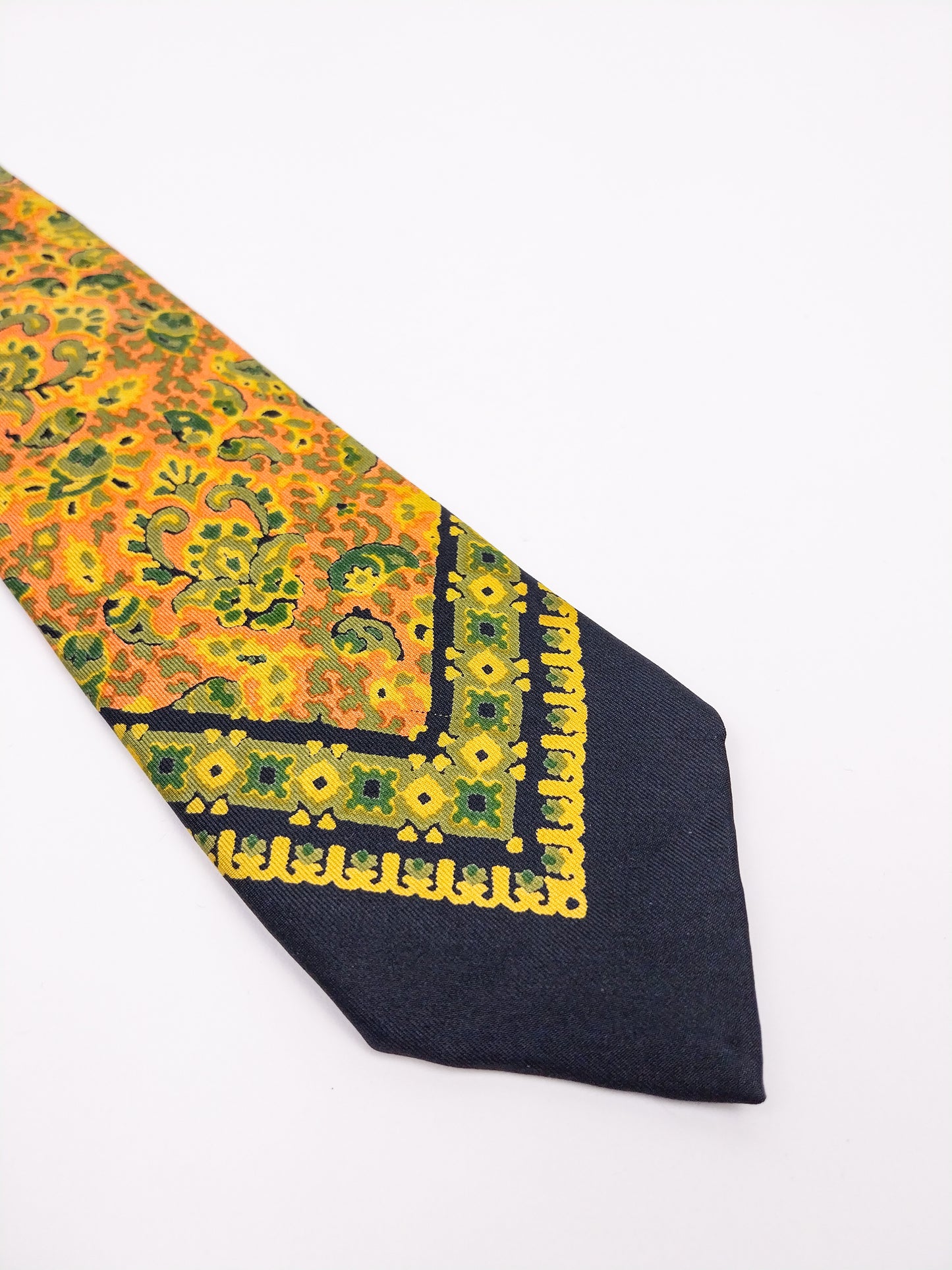 Cravatta Vintage Yves Saint Laurent Seta – Fantasia Floreale Anni '70-'80
