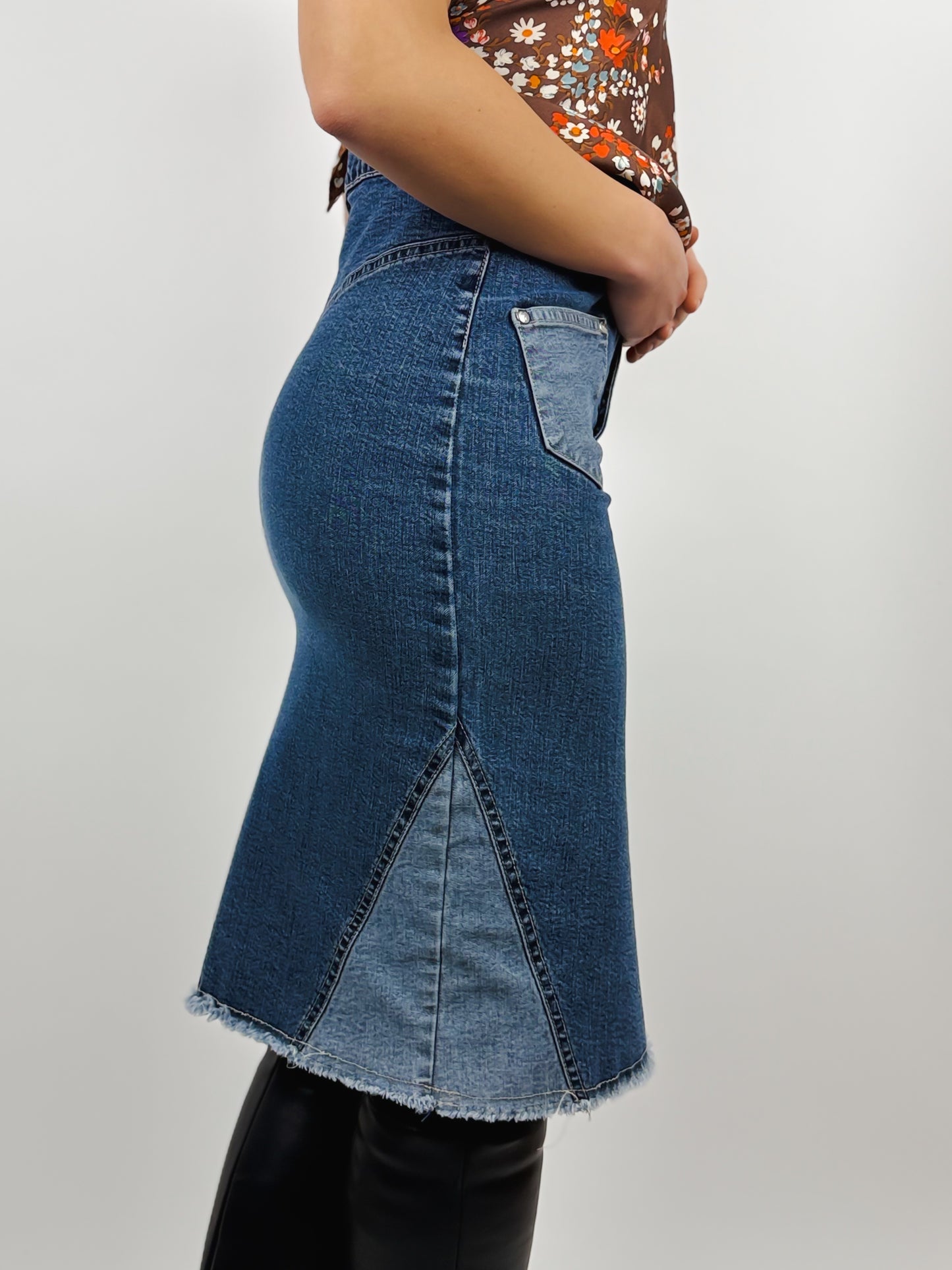 DENIM SKIRT WITH POCKETS