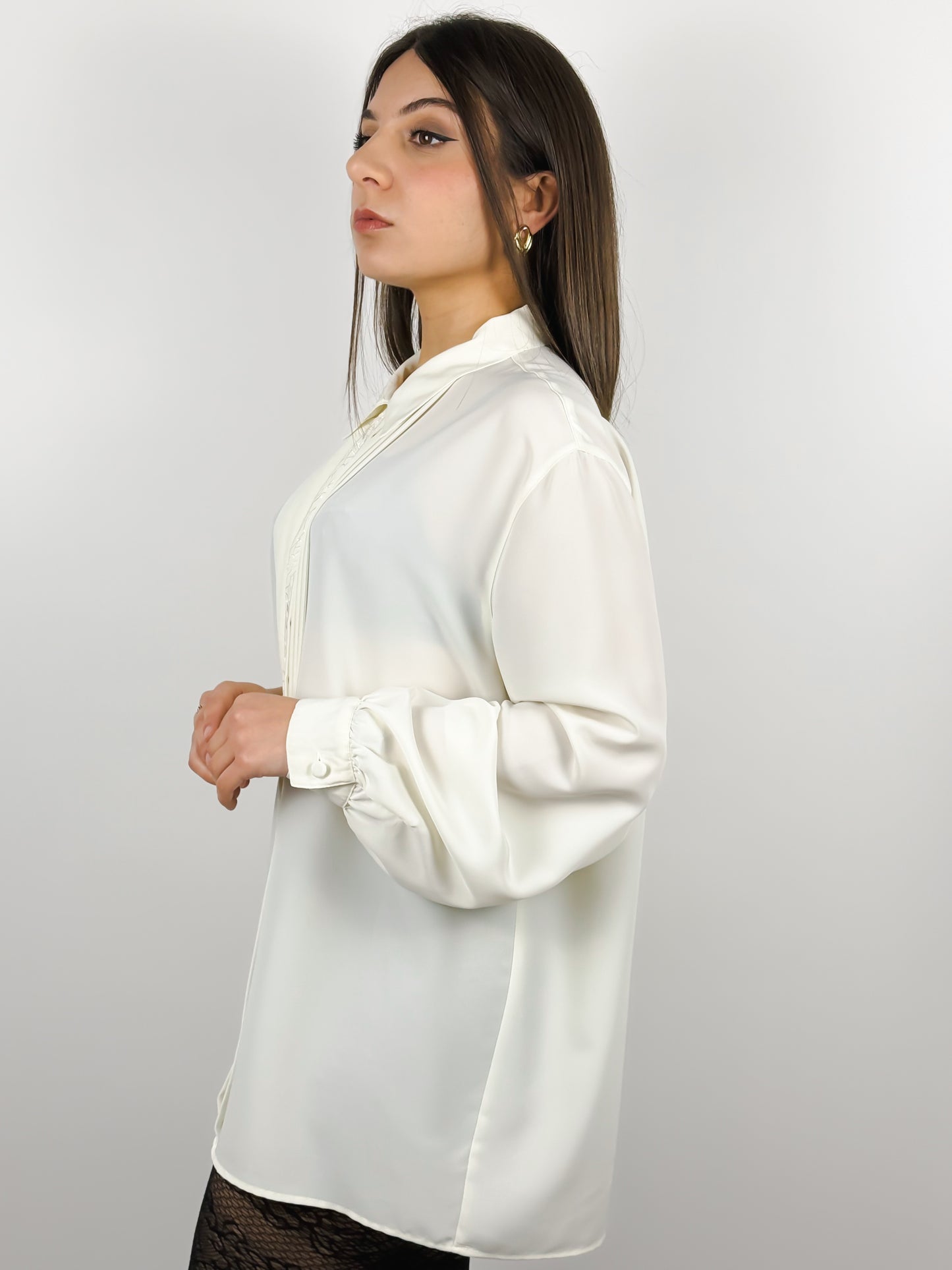 CREAM SHIRT WITH EMBROIDERY