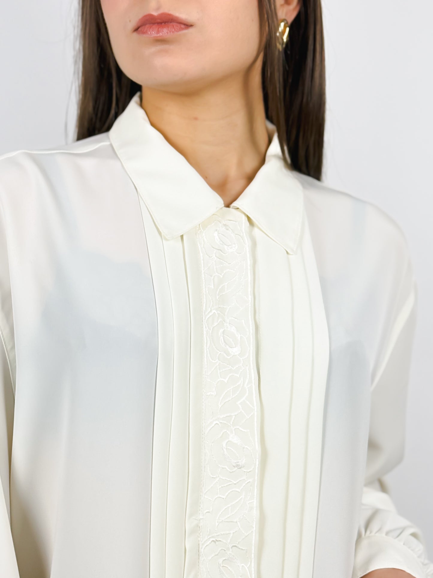 CREAM SHIRT WITH EMBROIDERY