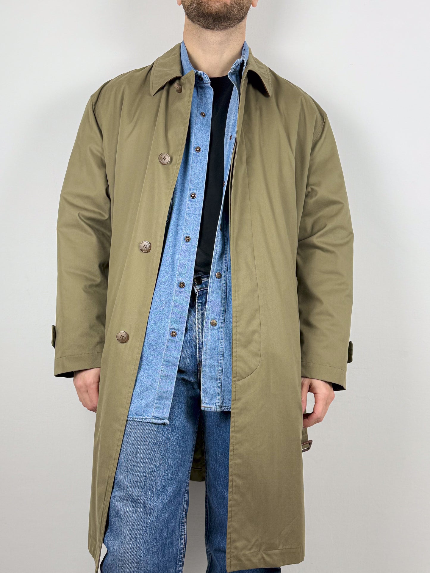 REMOVABLE BEIGE TRENCH COAT