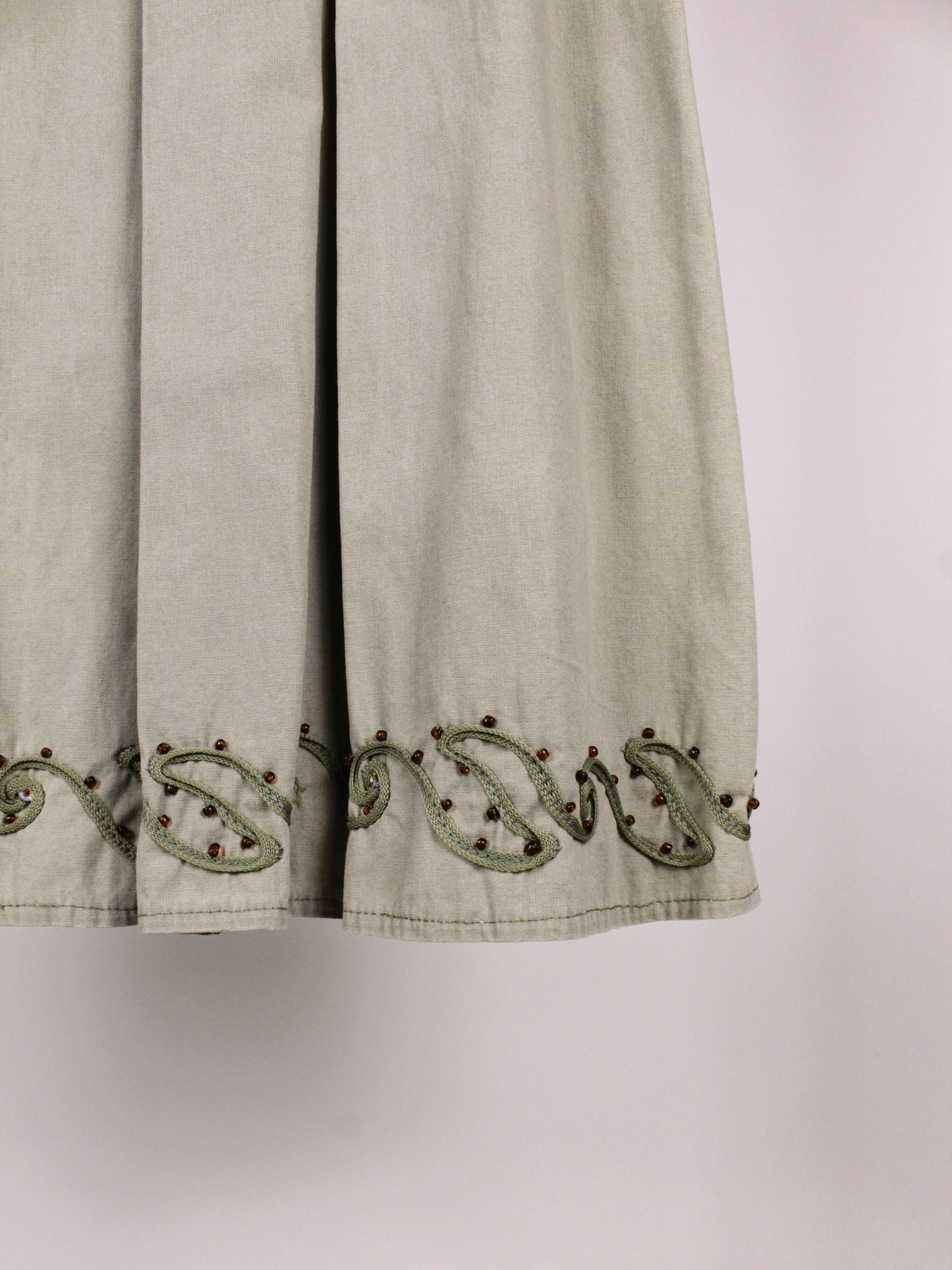 Gonna vintage in cotone con ricami e perline verde salvia – Y2K