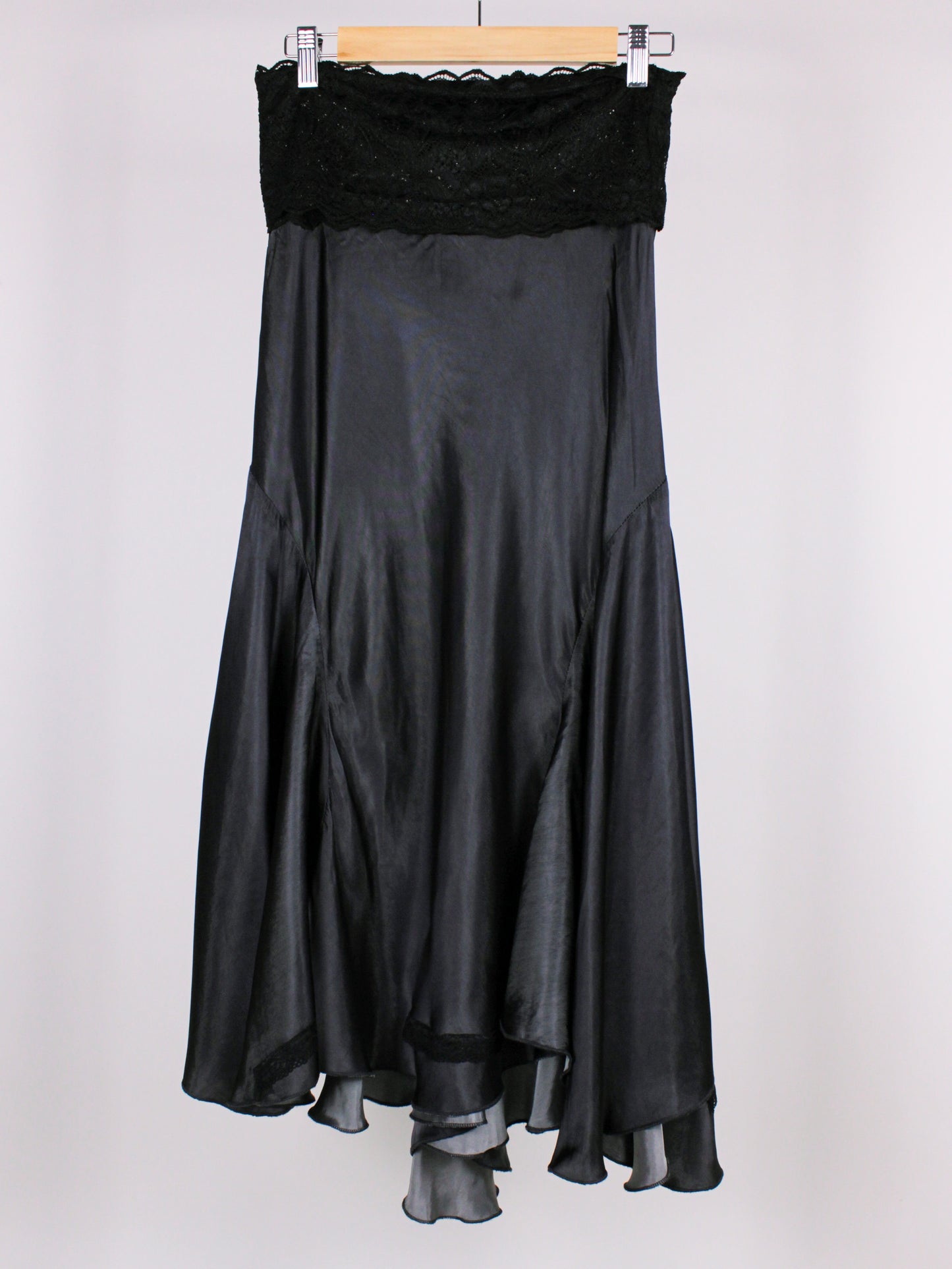Gonna lunga vintage in raso nero con fascia in pizzo - Y2k