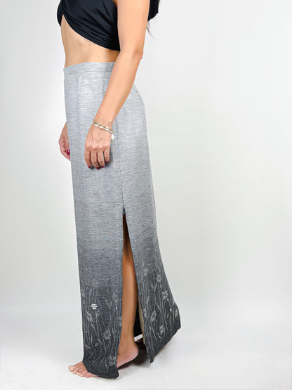 Gonna lunga vintage Tuzzi y2k – grigio sfumato con ricami floreali