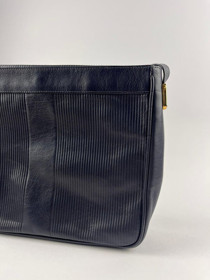 Borsa a Tracolla Vintage in Vera Pelle Blu Notte con Texture Rigata - Anni '90