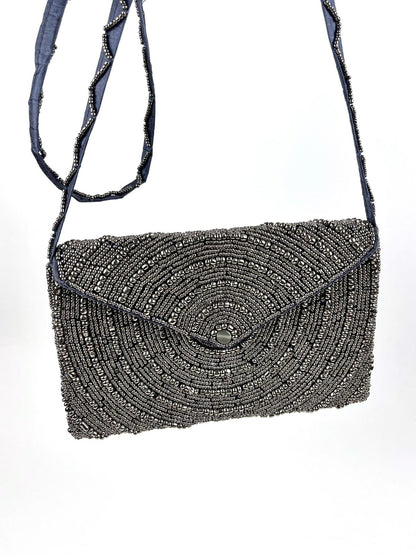 Borsa vintage anni '90 con perline argento e tracolla
