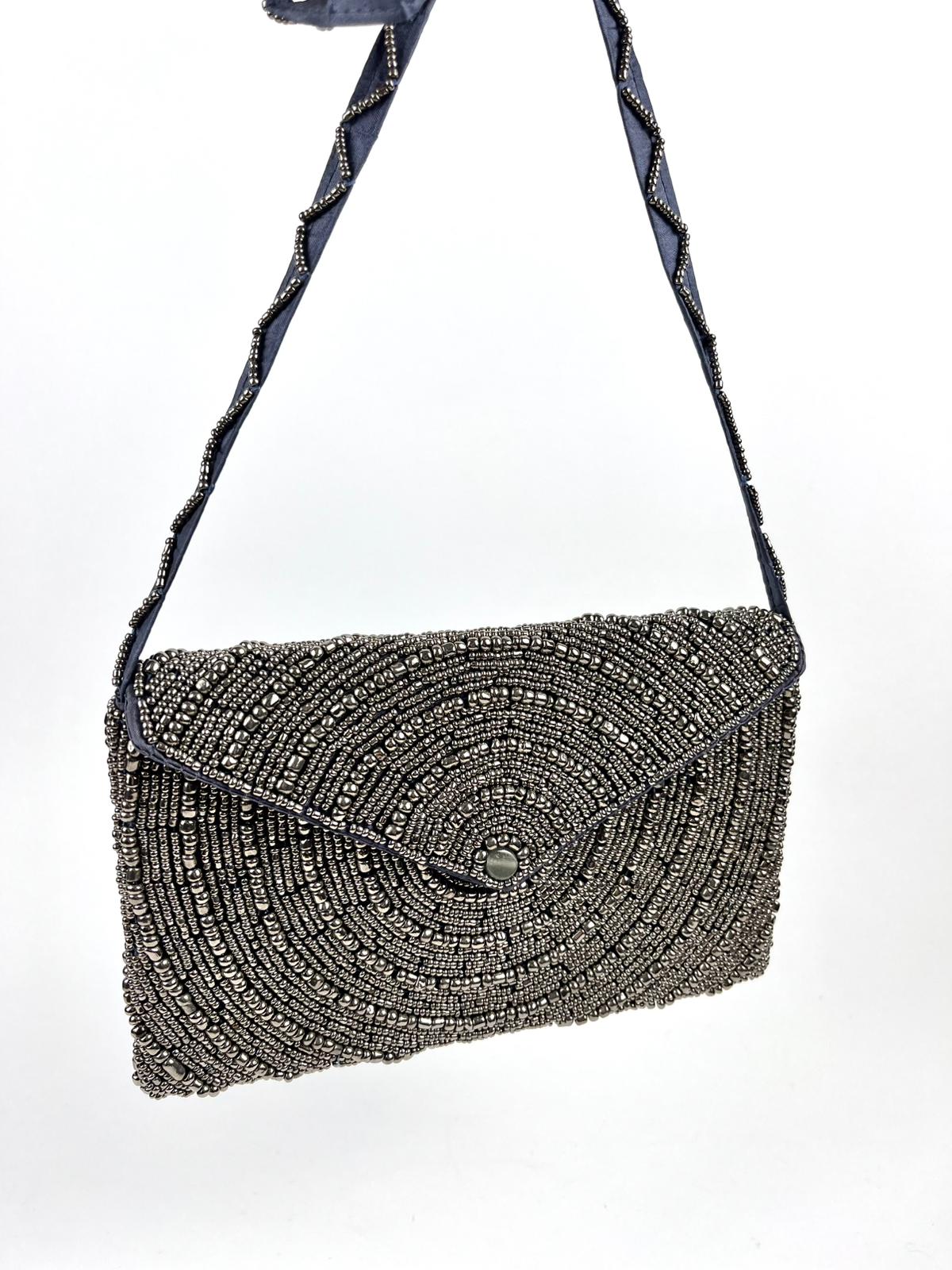 Borsa vintage anni '90 con perline argento e tracolla