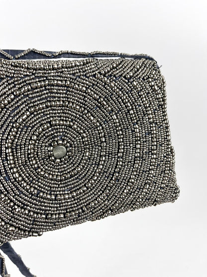 Borsa vintage anni '90 con perline argento e tracolla