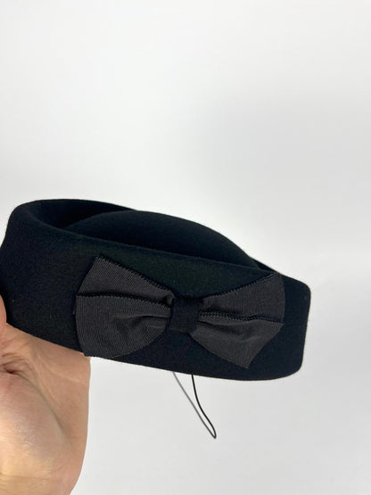 Cappello vintage Marzi Firenze in feltro di lana nero con fiocco  – anni ’60