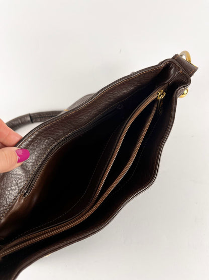 Borsa vintage in pelle marrone con dettagli dorati