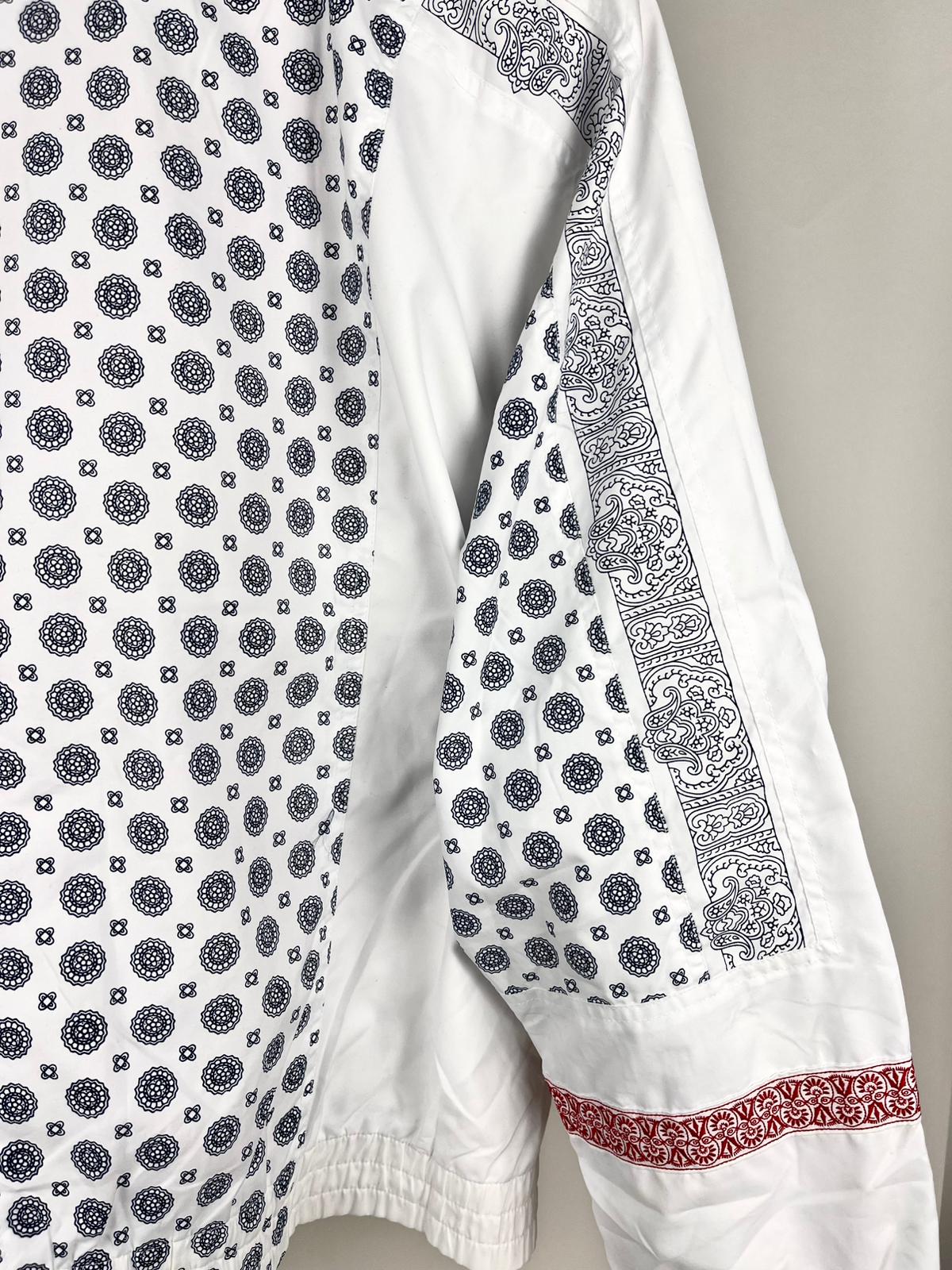 Giacca sportiva vintage Fila anni ’90 fantasia bandana bianco/rosso