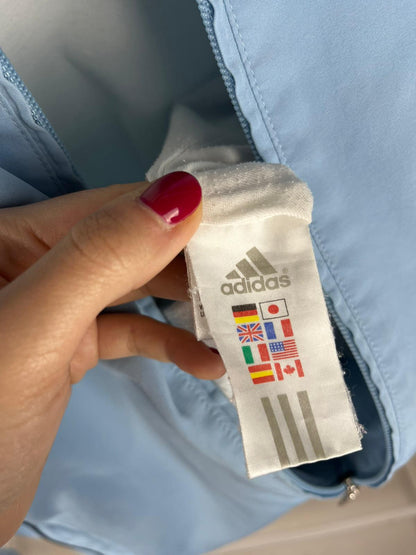 Giacca Adidas Vintage Azzurra in Tessuto Tecnico – anni 2000