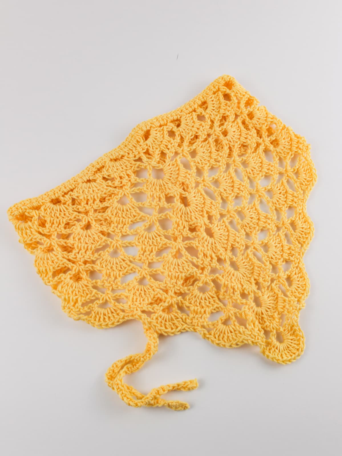 Bandana crochet handmade in cotone giallo pastello