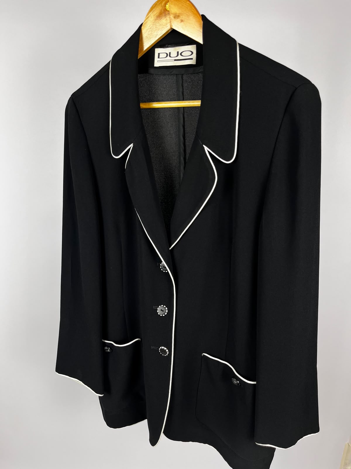 Giacca Vintage DUO Fine Anni ’80 Nera con Profilature Bianche