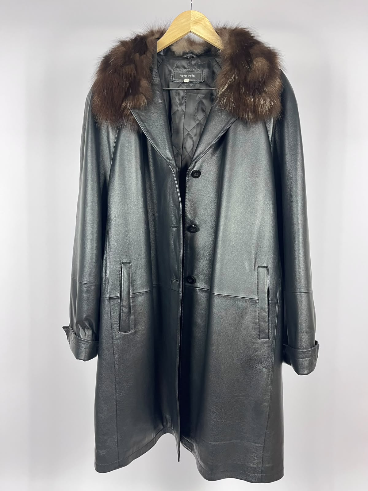 Cappotto vintage in vera pelle nero lungo