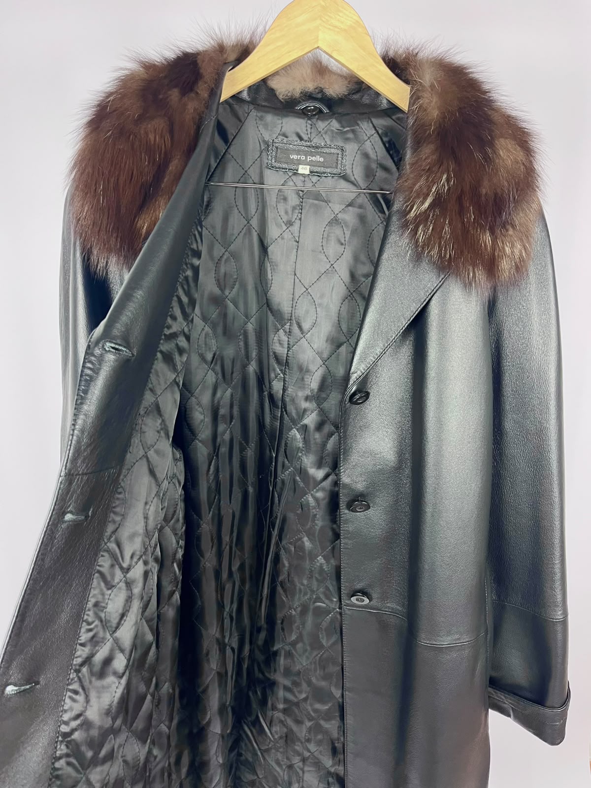 Cappotto vintage in vera pelle nero lungo