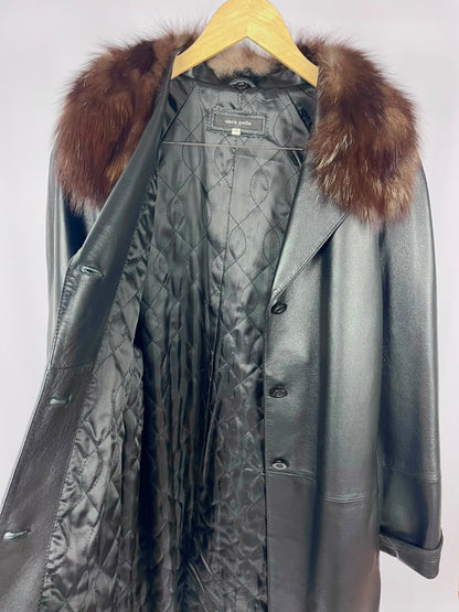 Cappotto vintage in vera pelle nero lungo