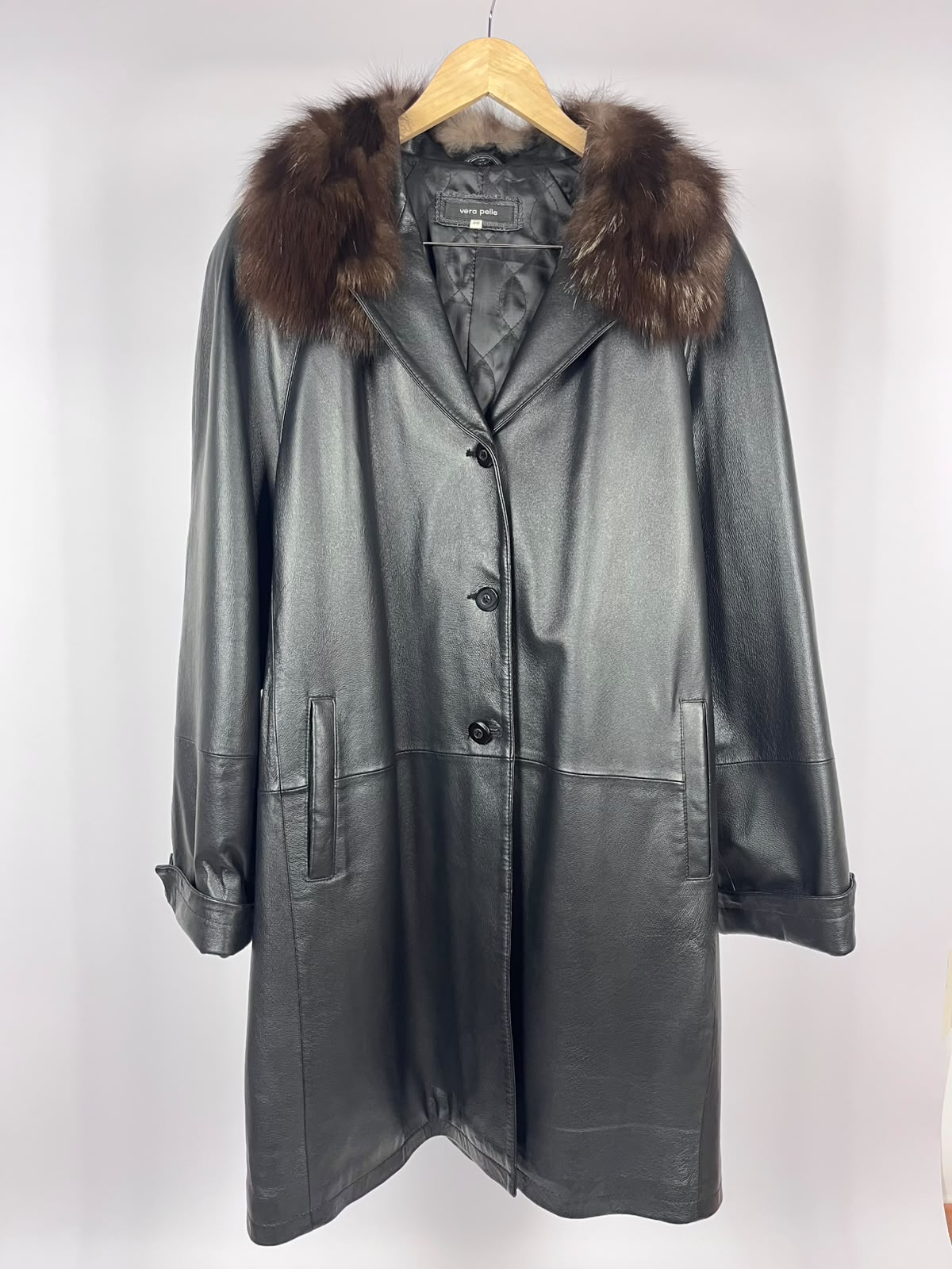 Cappotto vintage in vera pelle nero lungo