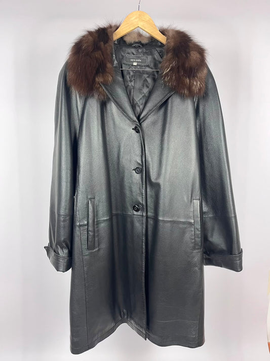 Cappotto vintage in vera pelle nero lungo